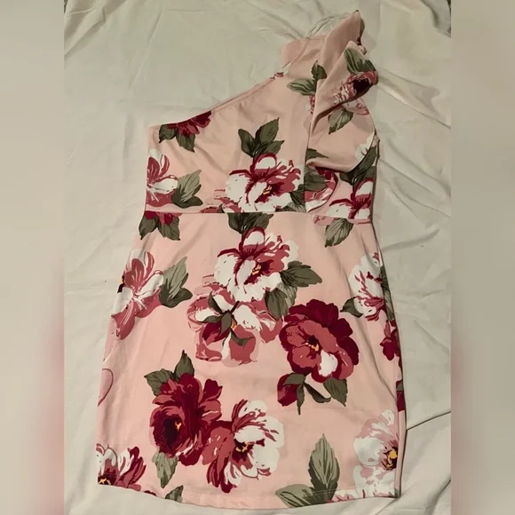 Charlotte Russe 1X Plus size one shoulder floral ruffle dress. - Picture 2 of 4